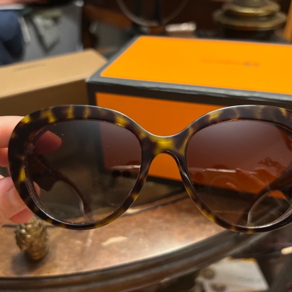 Burberry sunglasses women main image 5